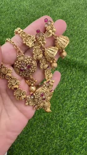 Rs 3500 Rajwari necklace set  with bindia