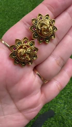 Rs 2450 Studs