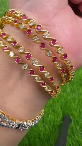 Rs 2950 Bangles Set ~ 2.8