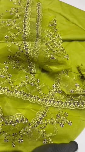 Rs 2900 Aneela’s lawn Emb 2pc