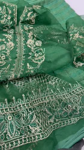 Rs 4400 Looms jacquard Emb 3pc Zari duppata