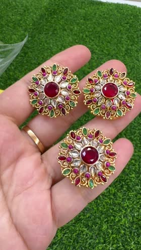 Rs 1400 luxury buttons