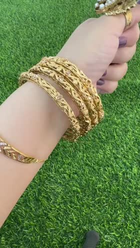 Rs 2850 bangles  [ 2.4 ]