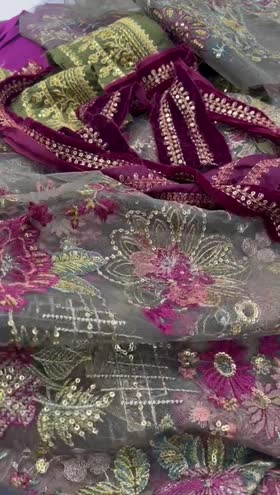 Rs 7950 Baroque Chantelle net Emb 3 pc