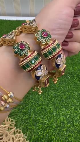 Rs 3800 luxury bangles pair [2.6]