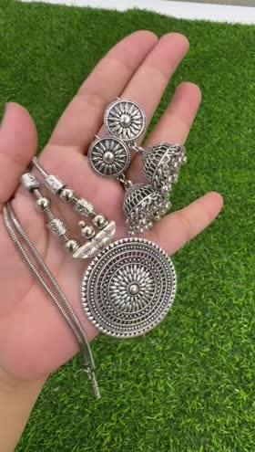 Rs 1350 jhumki set