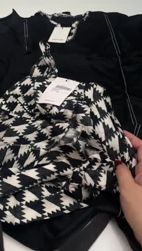 Rs 5500 Sapphire Stitched 3pc ~ MEDIUM