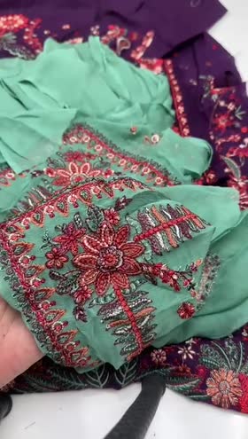 Rs 19900 Hussain Rehar Emb Karandi 3pc [Sultana]