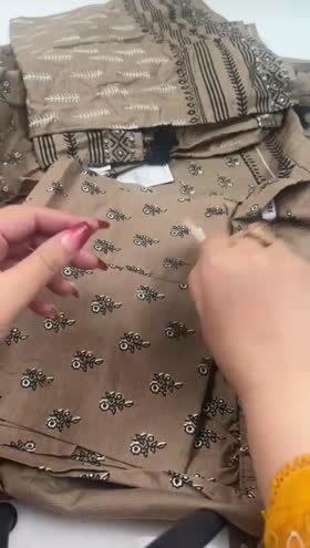 Rs 7000 Sapphire Stitched 3pc [Retail 14200] ~ SMALL