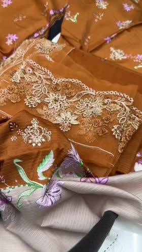 Rs 5650 Ivy Bloom by Parishay Viscose Emb 3pc [IW-12] [Retail 7990]