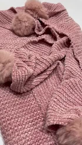 Rs 1950 Imported wool scarf