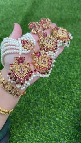 Rs 2950 choker set with tikka