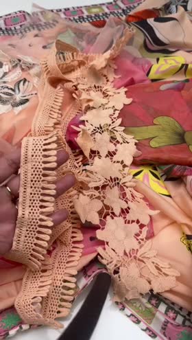 Rs 4800 Hemline La Dolce by Mushq Lawn Emb 3pc Outlet Stock [Peach Poppies]