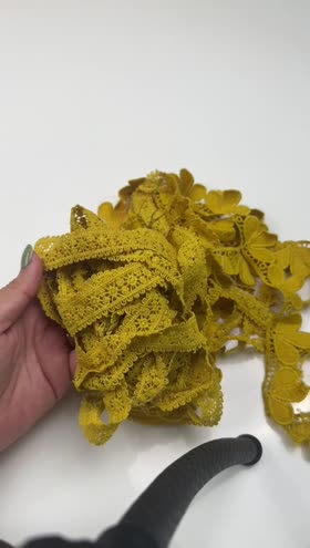 Rs 400 Laces leftover