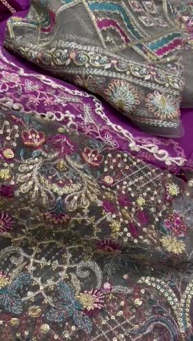 Rs 7950 Baroque Chantelle net Emb 3 pc