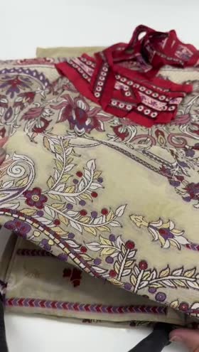 Rs 6500 Hemline Seraph by Mushq [Levana] Lawn 3pc Barosha Duppata
