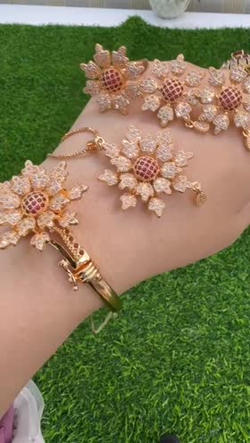 Rs 2500 Bracelet Combo