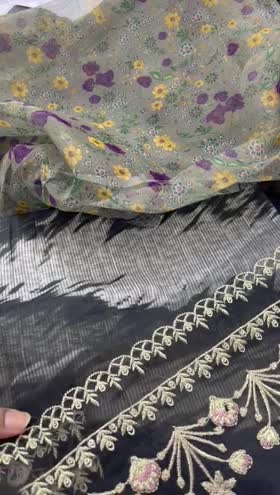 Rs 2500 Iznik lawn Emb 3pc